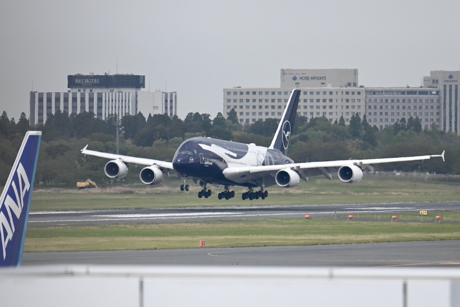 Lufthansa A380 taxiing at Narita
