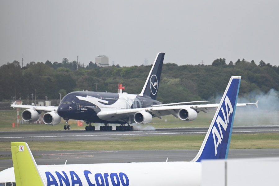 Side view of Lufthansa 100th anniversary A380