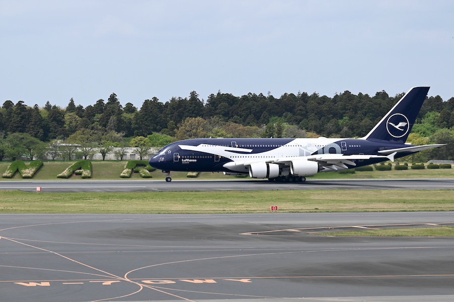 Lufthansa A380 at Narita Terminal 1 Spot 45