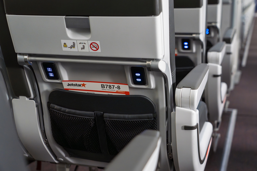 Jetstar Boeing 787-8 business seat details