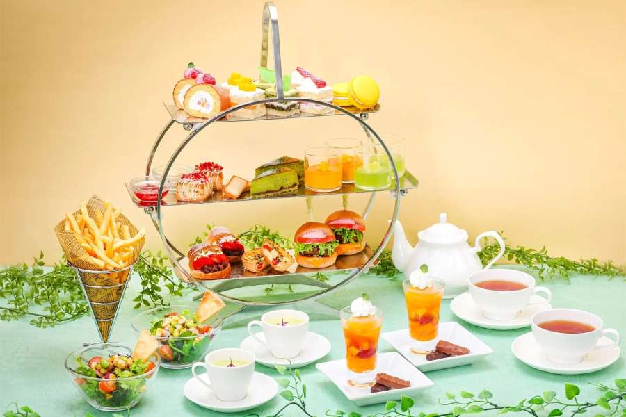 Hotel New Otani Makuhari Offers Strawberry & Mango Afternoon Tea Set Until June 30