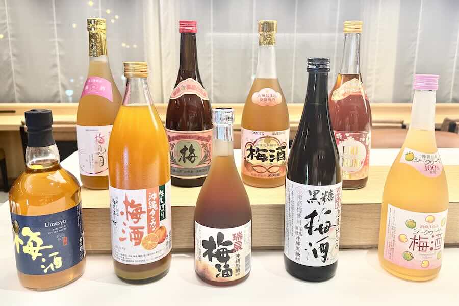 JAL Begins Serving Okinawan Umeshu in Domestic Lounges at Naha Airport