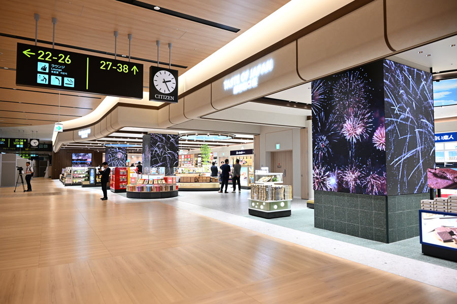 Night view of the new international departure commercial area at Kansai International Airport