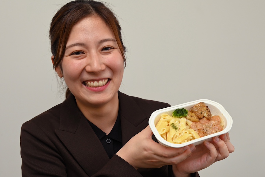 Mei Kikukawa from JAL Royal Catering in charge of JAL Hawaiian Table menu development