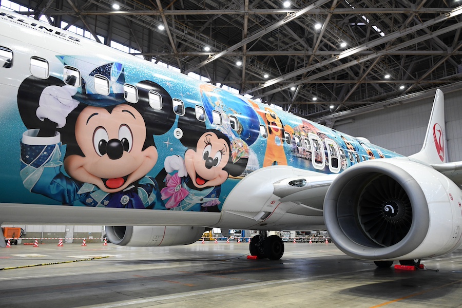 Tail section and fuselage artwork of JAL Jubilee Express