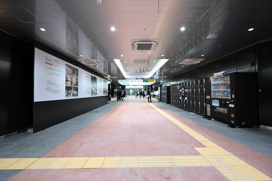 Concourse flooring designed with the image of a red-carpet foyer