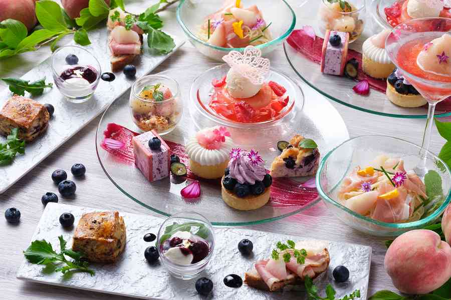 Summer Afternoon Tea with Peaches and Blueberries at Hyatt Centric Kanazawa