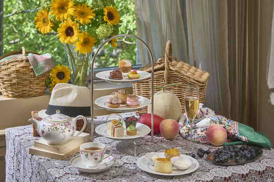The Ritz-Carlton, Osaka Hosts Summer Picnic-Themed Afternoon Tea and Lunch Buffet