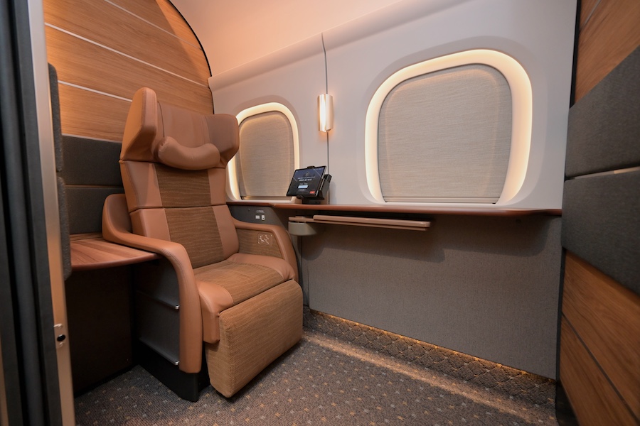 Supreme Class cabin seat and sofa layout