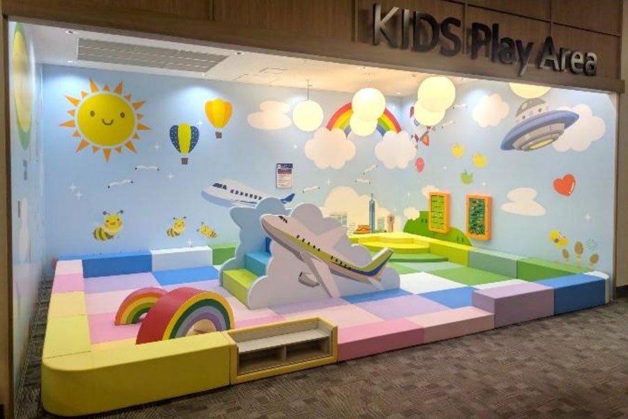 Play equipment in the kids' corner at Fukuoka Airport