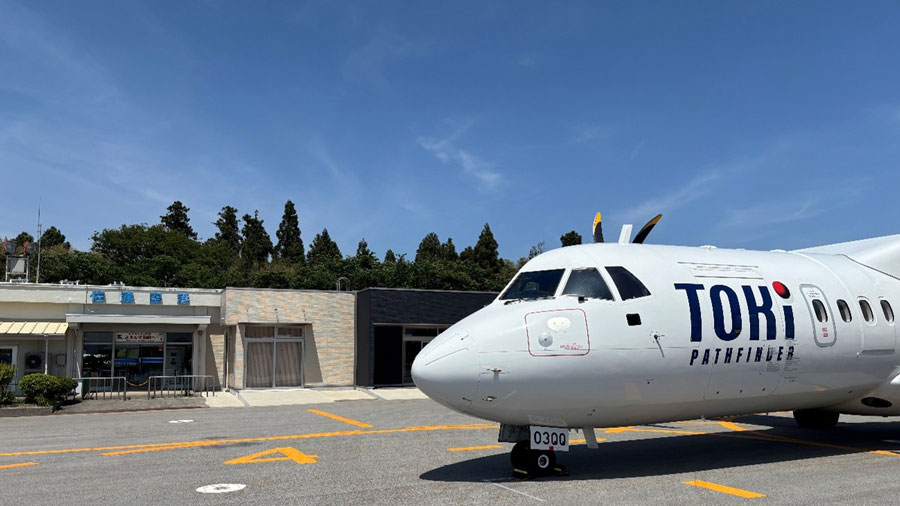 Toki Air Operates Charter Flight to Sado Airport with ATR 42-600