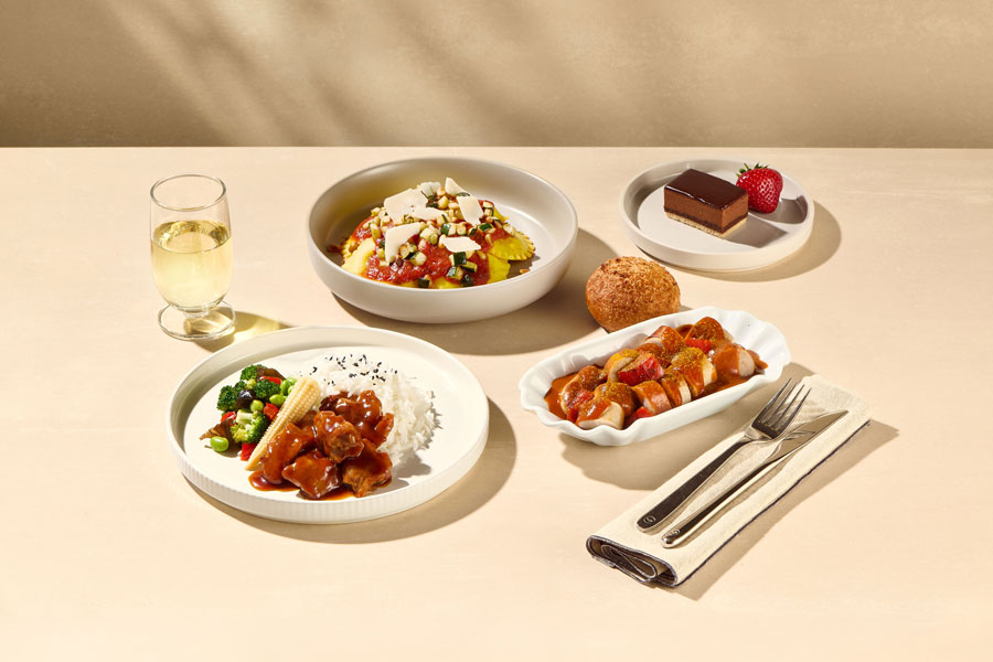 Lufthansa Introduces Five Hot Meals in Economy Class on Short- and Medium-Haul Flights