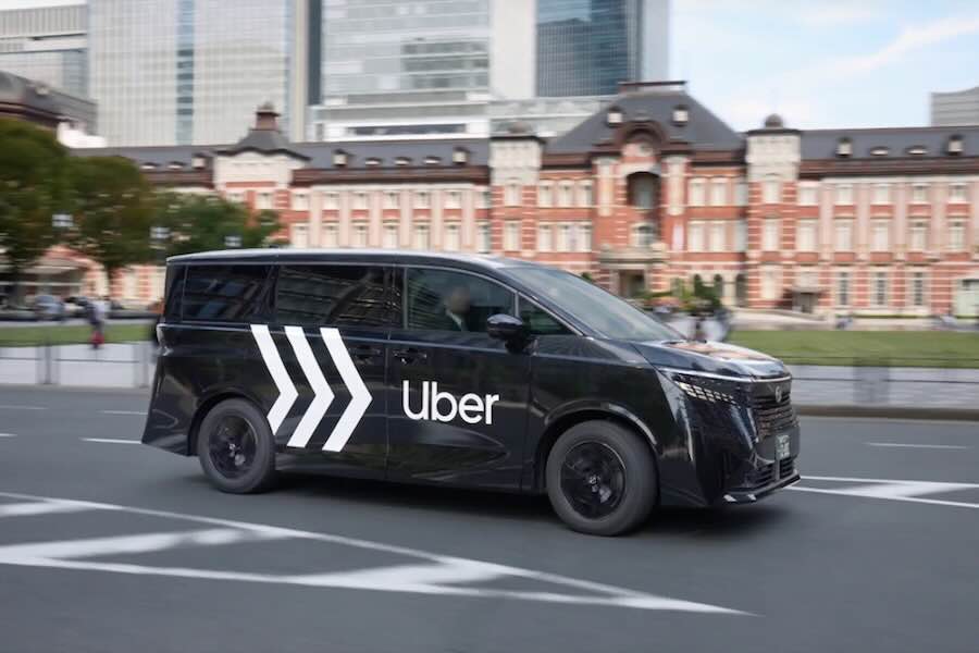 Uber Japan Adds New Nissan Elgrand to Uber Premium
