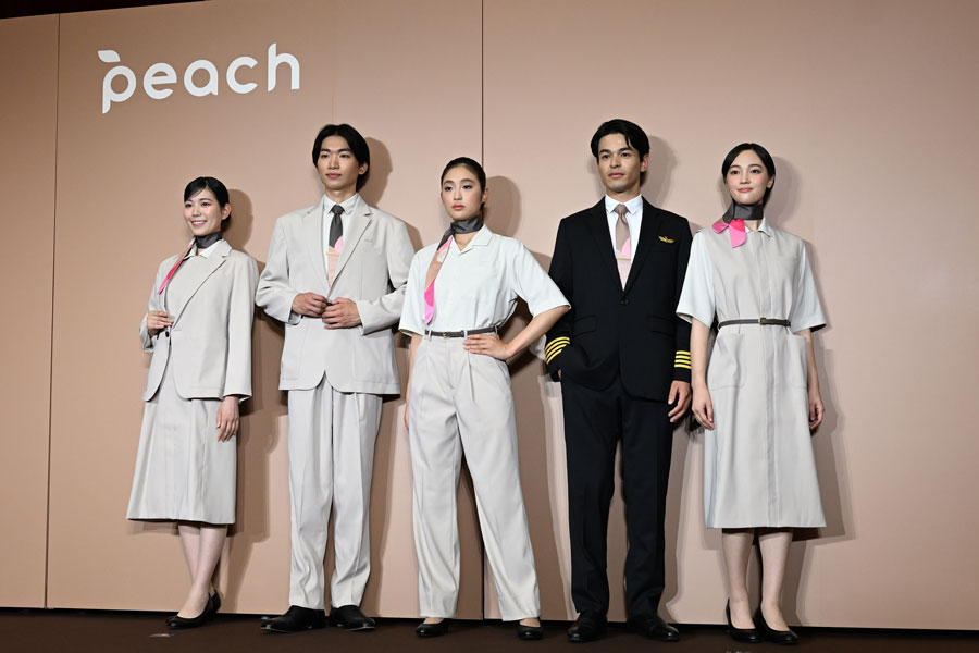 Peach Aviation Unveils New Uniforms Ahead of Brand Renewal