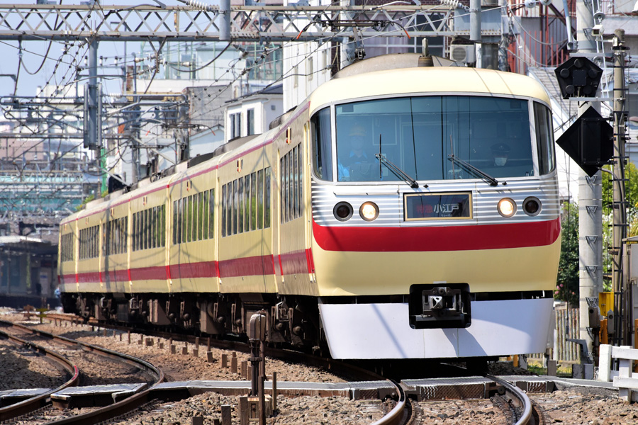 Seibu Railway to Operate Red Arrow Classic Train from October 4