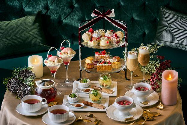 Hilton Yokohama Offers “Red Fruits and White Chocolate” Afternoon Tea